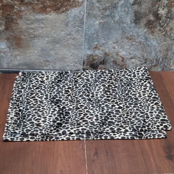 Linens N Things Jaguar Placemat Set of 2 - Picture 4 of 11